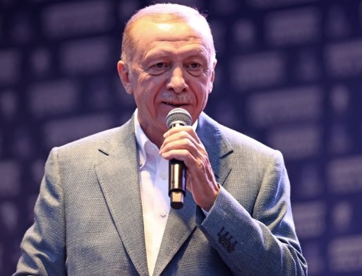 Depremzede öğrenciye ek kontenjan! Başkan Erdoğan müjdeyi Adana'dan verdi